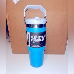 BRAND NEW Stanley Ice Flow Flip Straw Tumbler 30 OZ!